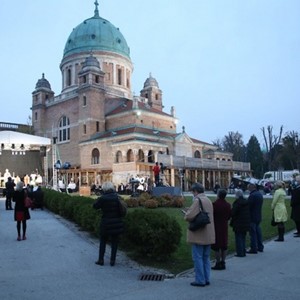 Kardinal Bozanić predvodio proslavu svetkovine Svih svetih na Mirogoju